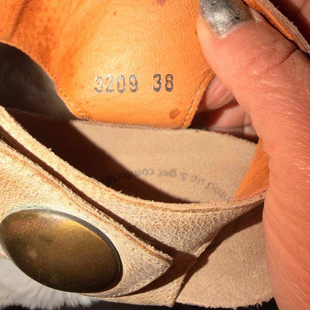 Taos Taupe Wedges with Brass Details - Picture 7 of 7